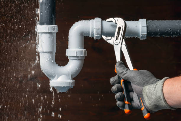Professional Emergency Plumber technician working in La Belle, PA